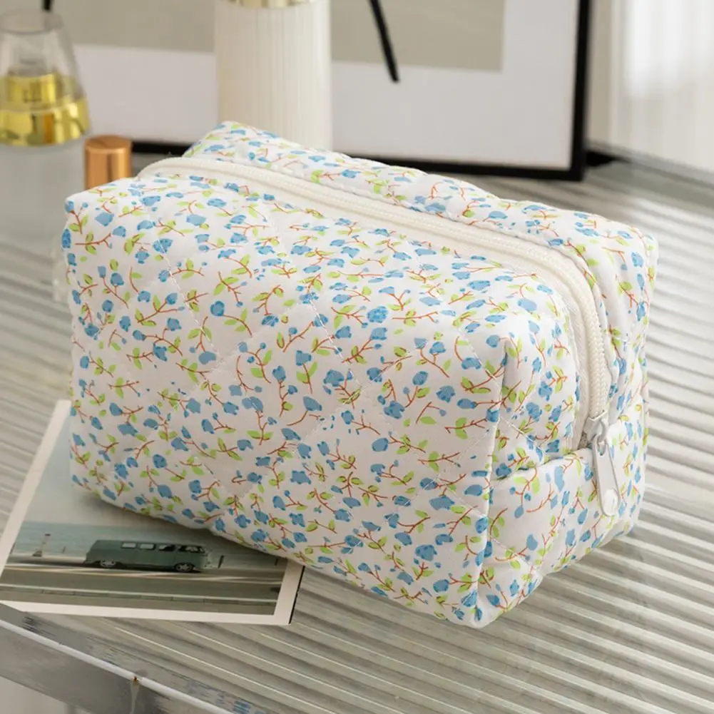 Floral Puffy Quilted Makeup Bag Large Capacity Travel Cosmetic Pouch Flower Print Storage Organizer for Women Daily Travel Use