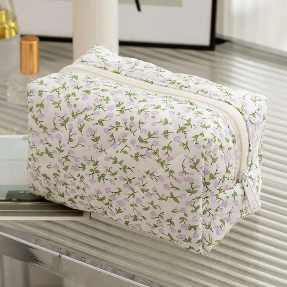 Floral Puffy Quilted Makeup Bag Large Capacity Travel Cosmetic Pouch Flower Print Storage Organizer for Women Daily Travel Use