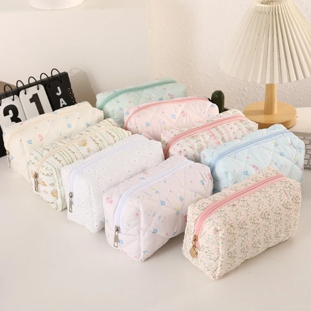 Durable Soft Cotton Makeup Bag Quilted Floral Print Large Capacity Cosmetic Pouch Makeup Organizer Women Girls