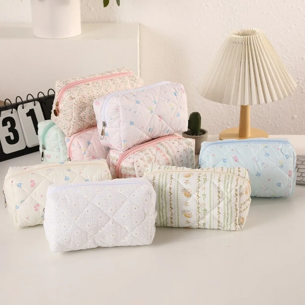 Durable Soft Cotton Makeup Bag Quilted Floral Print Large Capacity Cosmetic Pouch Makeup Organizer Women Girls