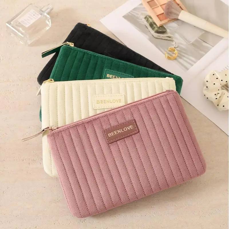 Vertical Quilted Velvet Cosmetic Bag Portable Makeup Pouch Autumn Winter Handheld Small Wallet Coin Purse Travel Organizer