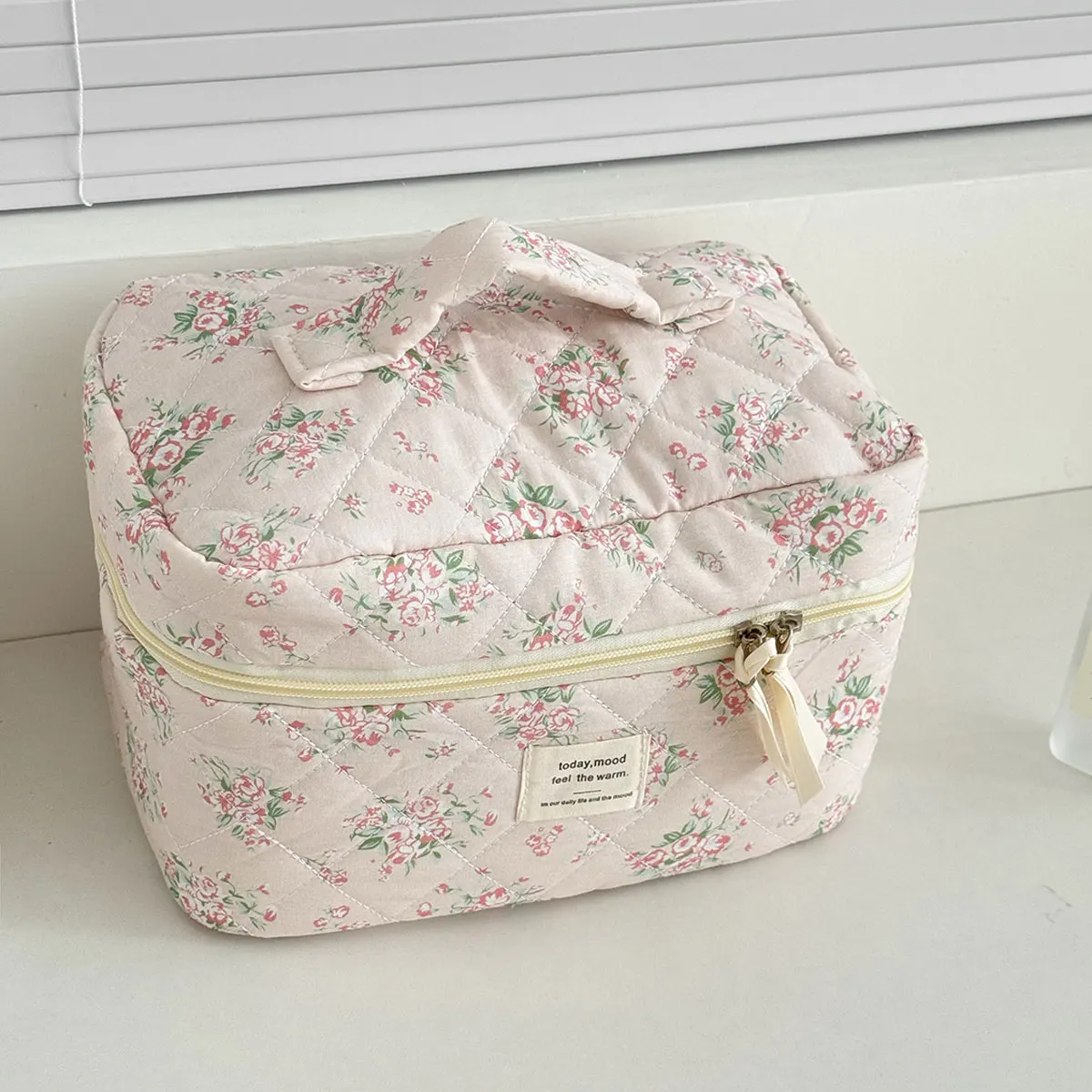 Makeup Organizer Bag Portable Large-Capacity Quilted Colorblocked Diamond Grid Storage Bag Outward Travel Toiletries Bag